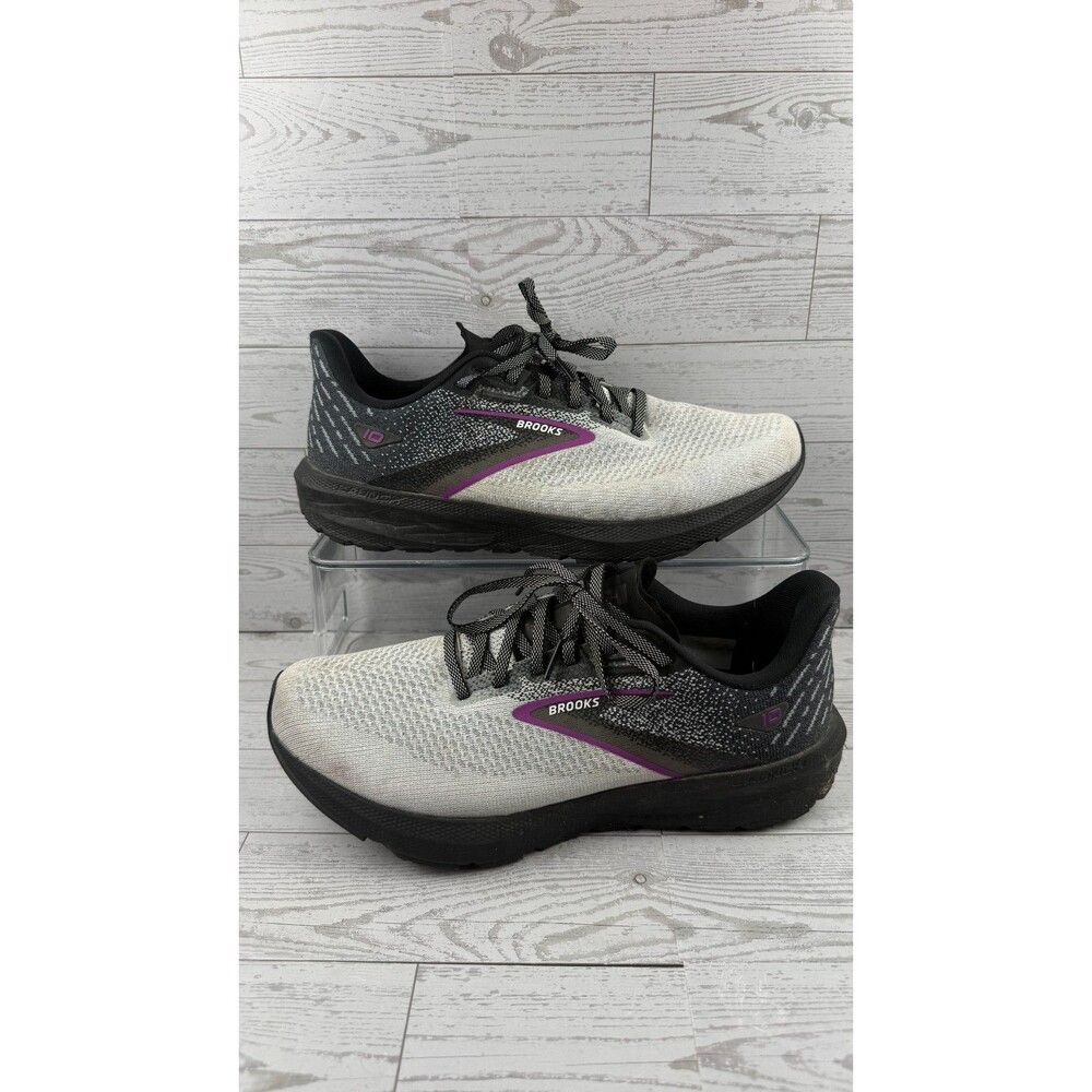 Brooks Launch 10 White Black 11D Womens Sneakers Athletic Road Running Shoes #70